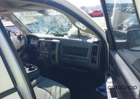 2013 Ram 1500 Tradesman z USA, uszkodzony, nr VIN 1C6RR6FG3DS643674